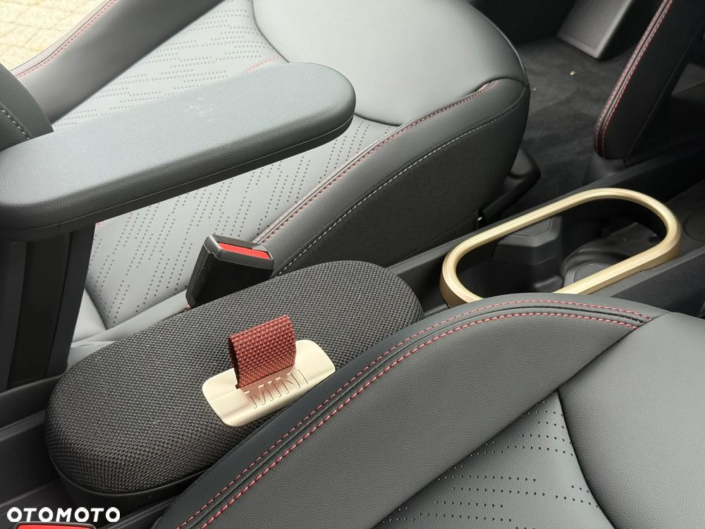 MINI Cooper JCW E 54.2kWh - 13