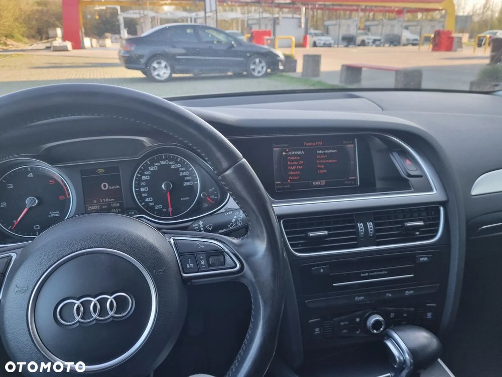 Audi A4 Avant 2.0 TDI DPF quattro S tronic Attraction - 22