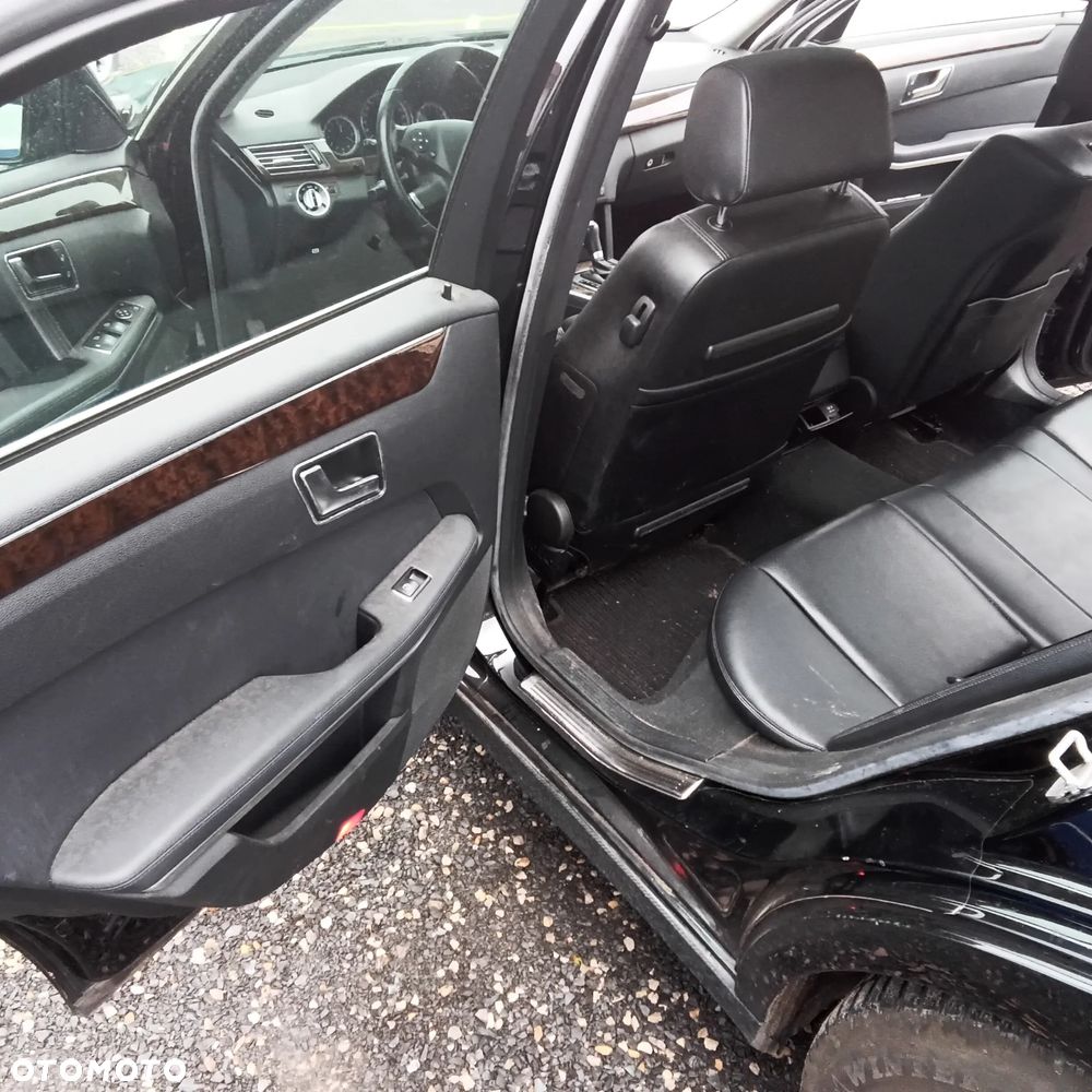 Mercedes-Benz Klasa E 200 NGT BlueEFFICIENCY Automatik - 6