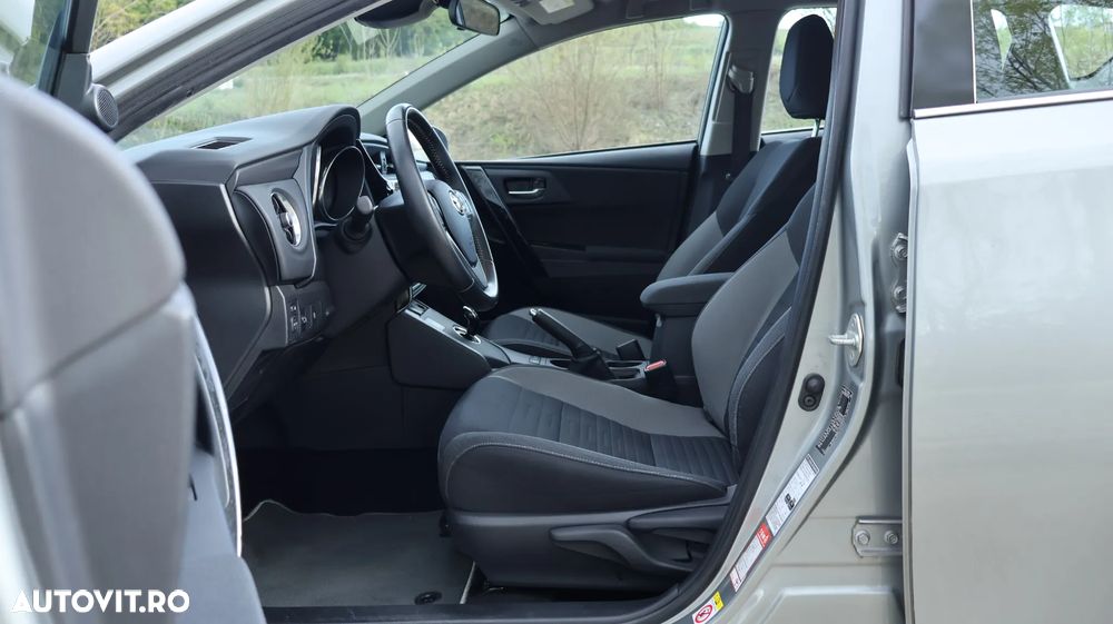 Toyota Auris - 7