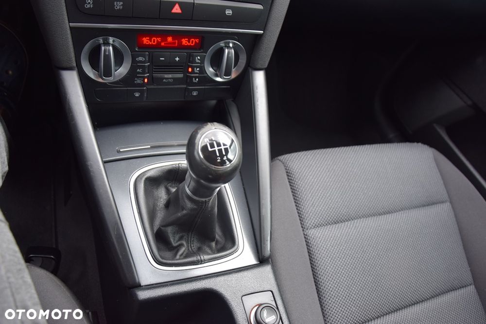 Audi A3 Sportback 1.4 TFSI Ambiente - 18
