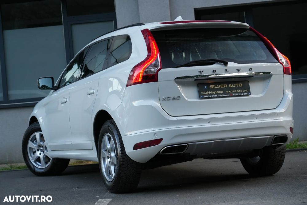 Volvo XC 60 D5 AWD Geartronic Summum - 28