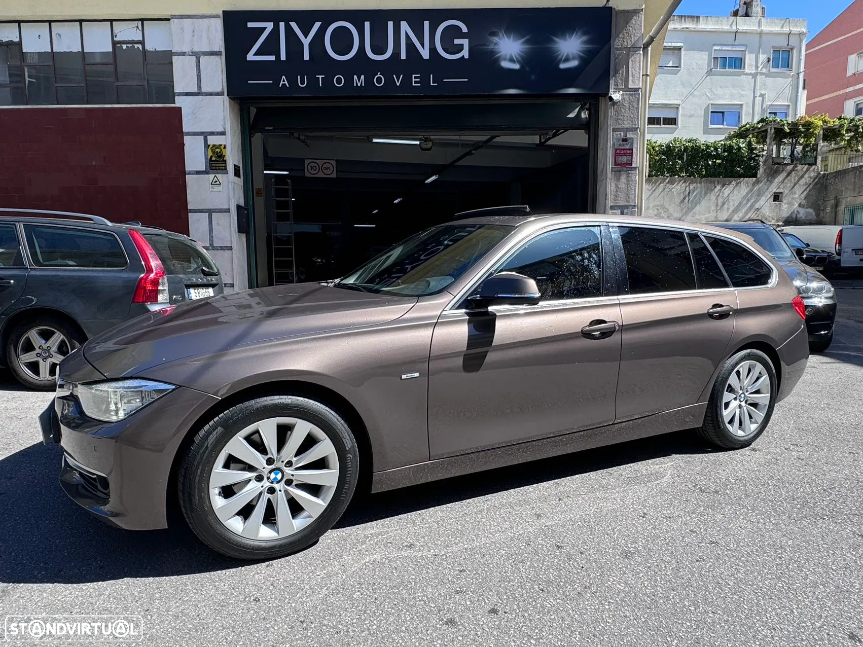 BMW 320 d Touring Aut. Modern Line - 2