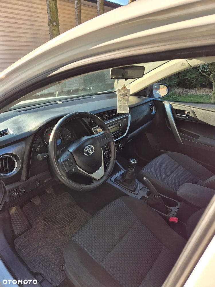 Toyota Auris 1.4 D-4D Active - 2