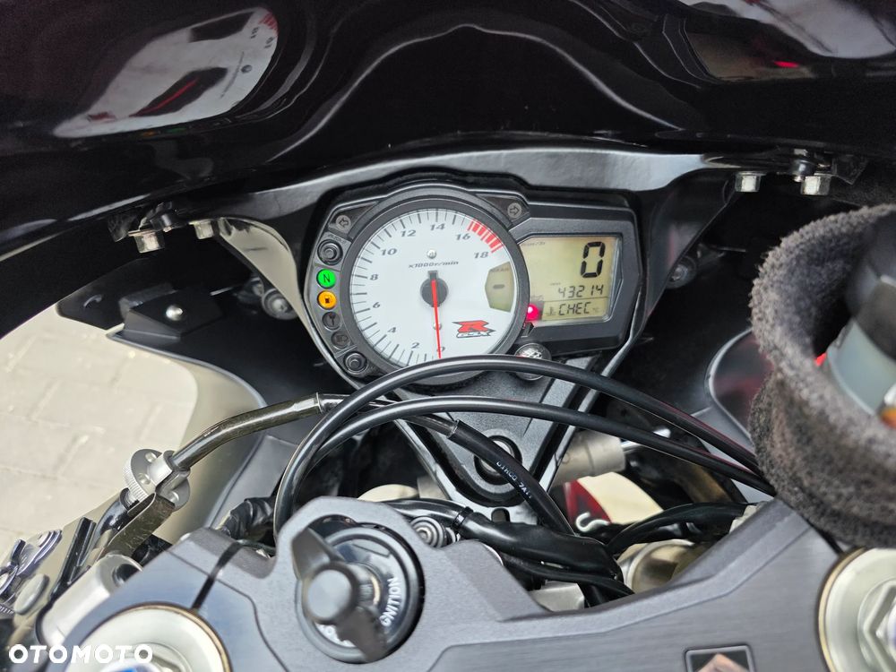 Suzuki GSX-R - 21