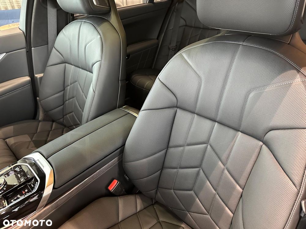 BMW Seria 7 - 20