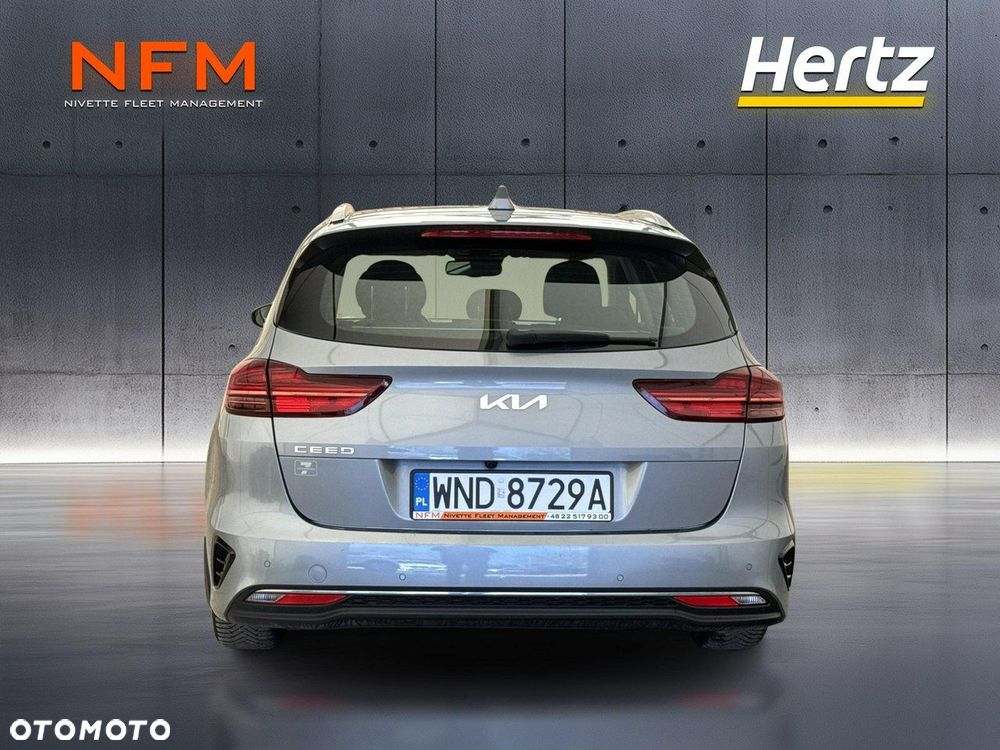 Kia Ceed - 10