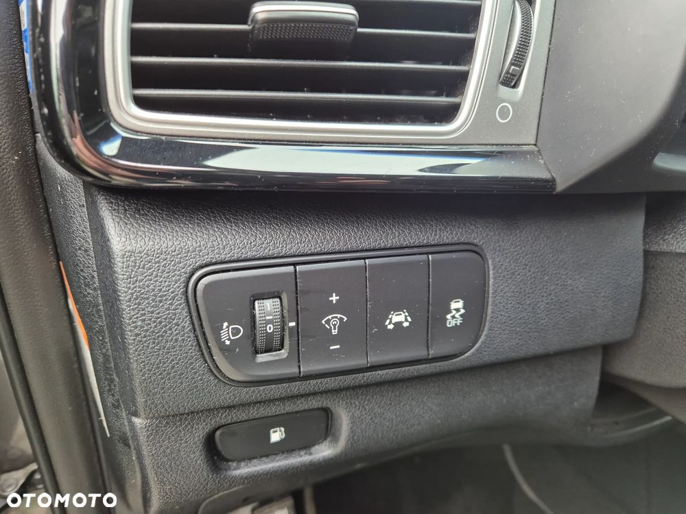 Kia Niro 1.6 GDI Hybrid Business Line - 13