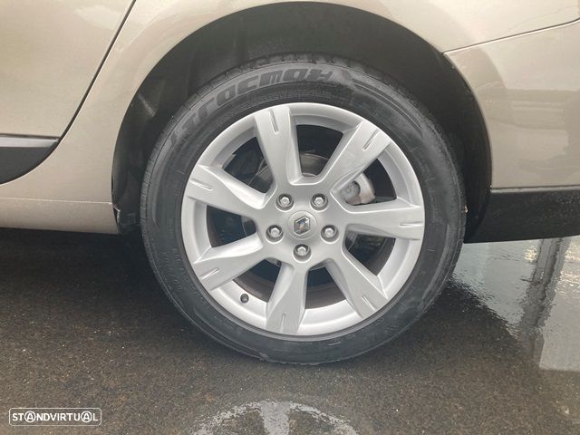 Renault Fluence 1.5 dCi Exclusive - 9