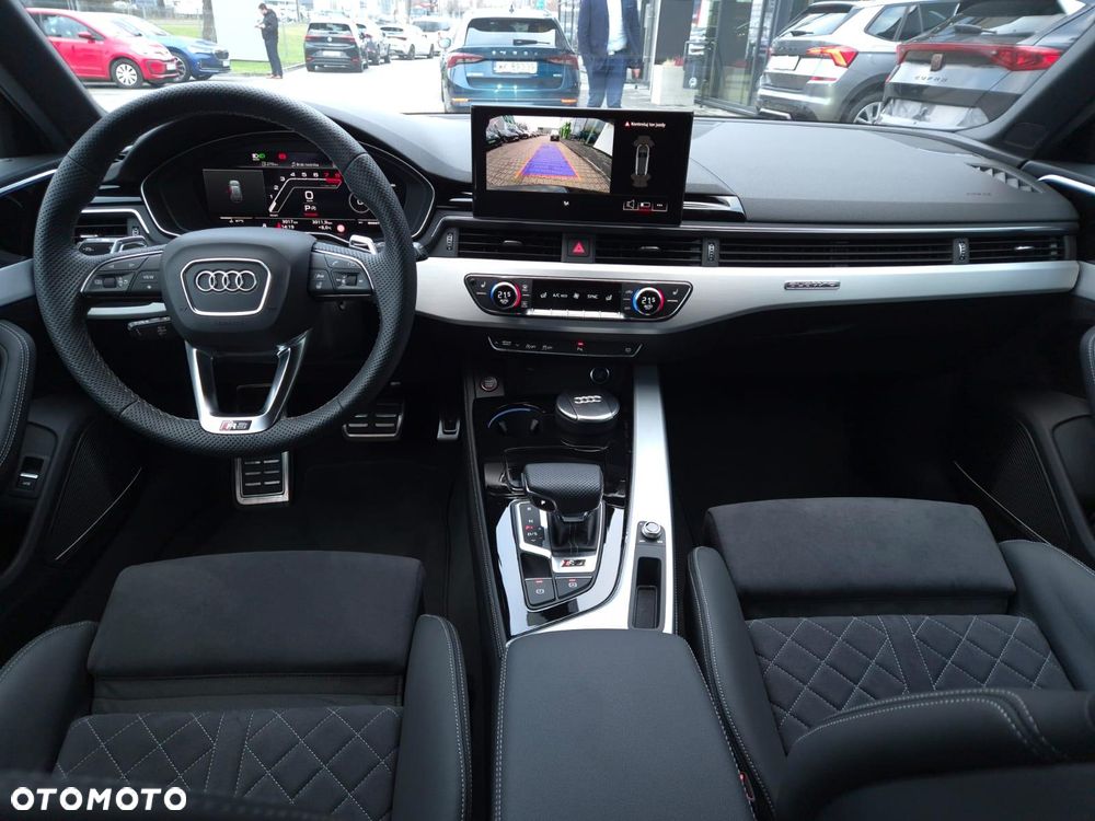 Audi RS4 Avant - 8