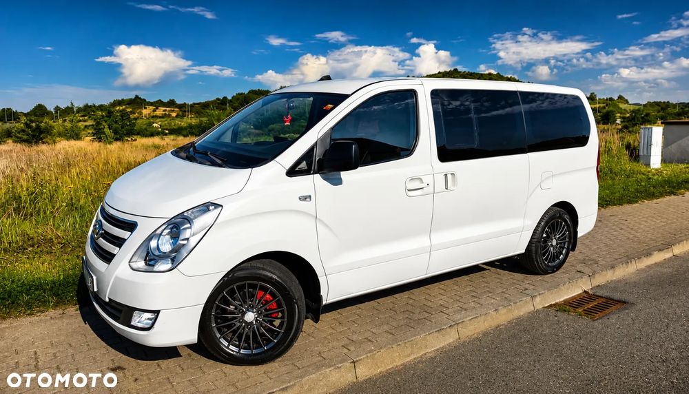 Hyundai H-1 Starex - 1