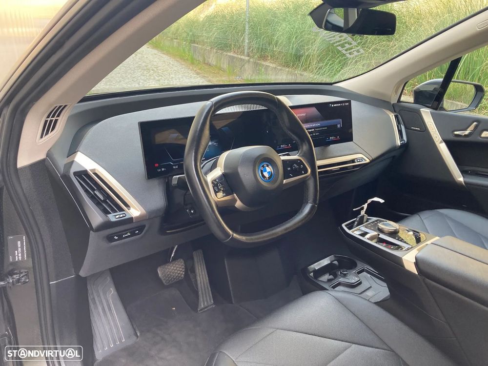 BMW iX — fotografia 17