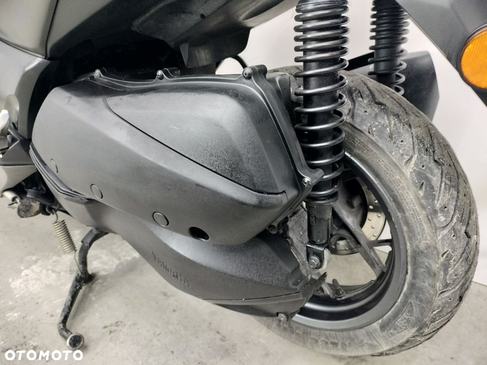 Yamaha X-max - 18