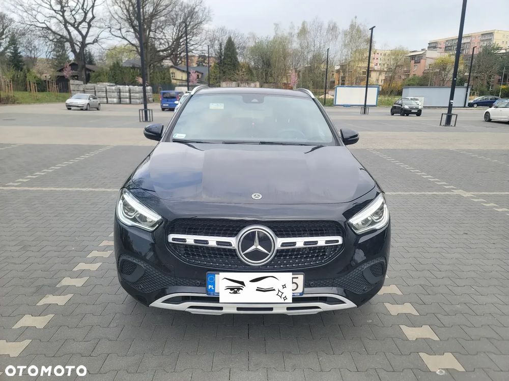 Mercedes-Benz GLA 200 - 1