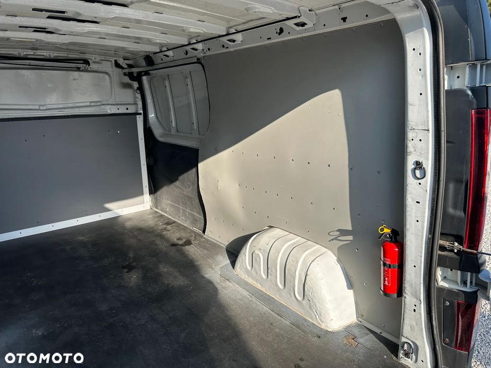 Opel Vivaro - 18