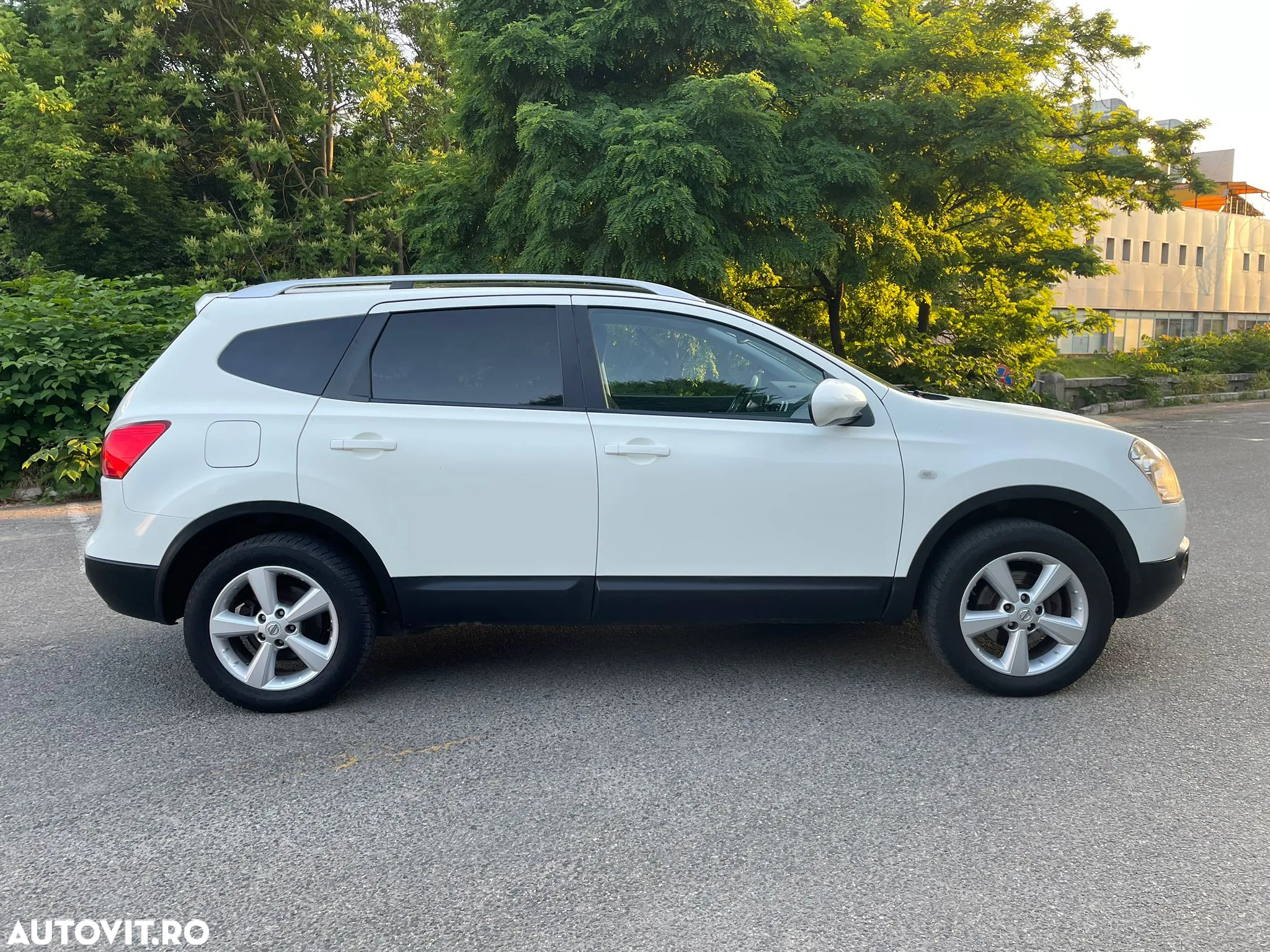 Nissan Qashqai+2 2.0 Tekna - 2