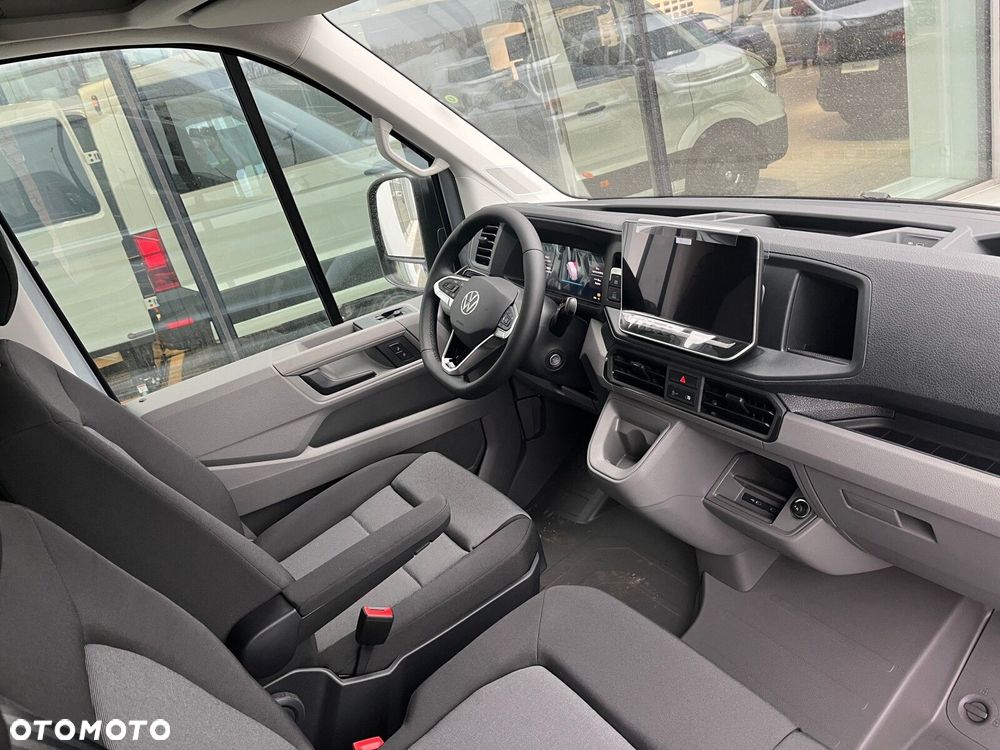 Volkswagen Crafter 35 2.0 TDI L3H3 177 KM AUTOMAT - 10