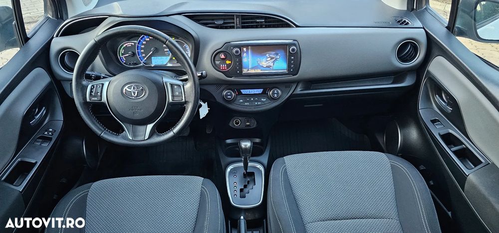 Toyota Yaris - 6
