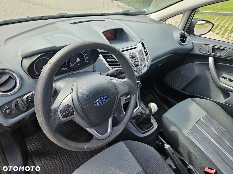 Ford Fiesta 1.25 Ambiente - 8