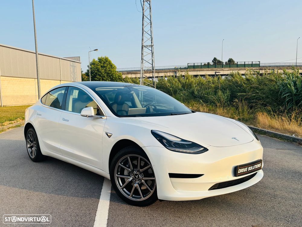 Tesla Model 3 Standard Range Plus RWD - 3