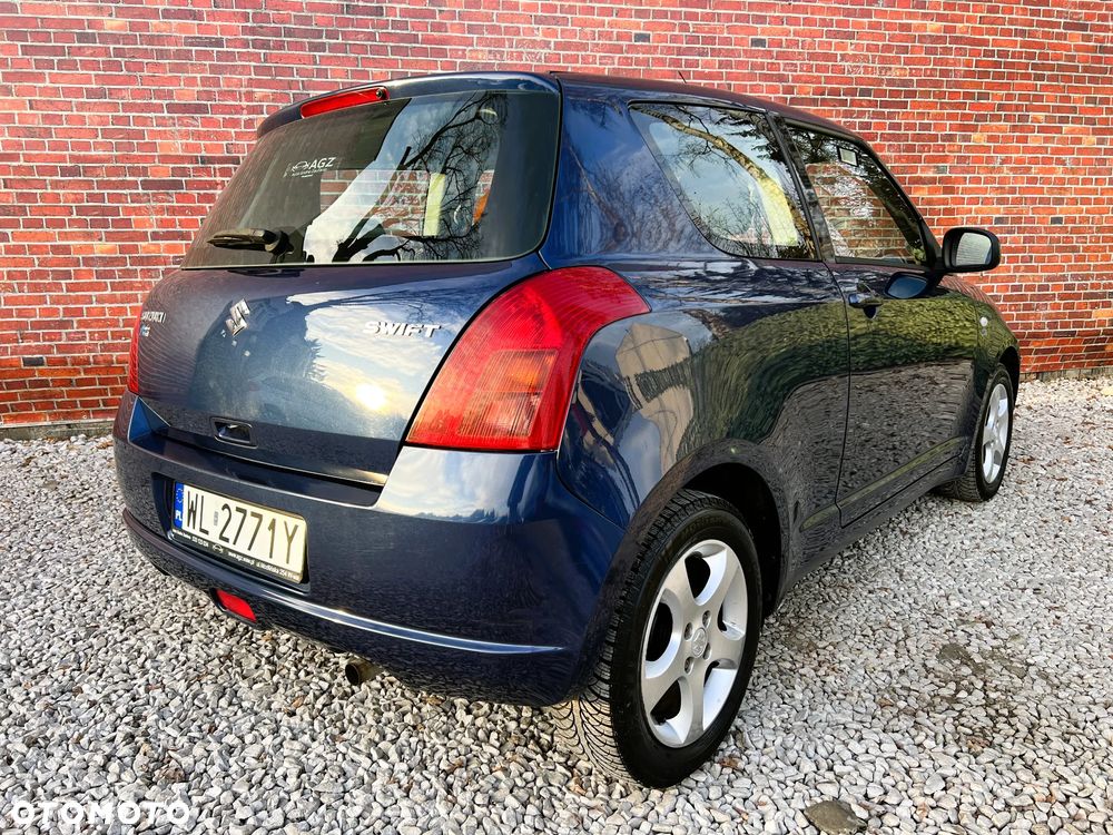 Suzuki Swift 1.3 A-M-T Comfort - 4