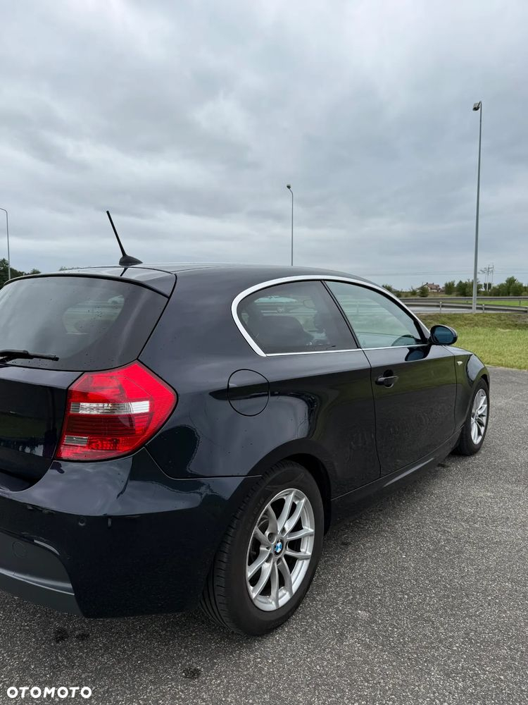 BMW Seria 1 120i - 14