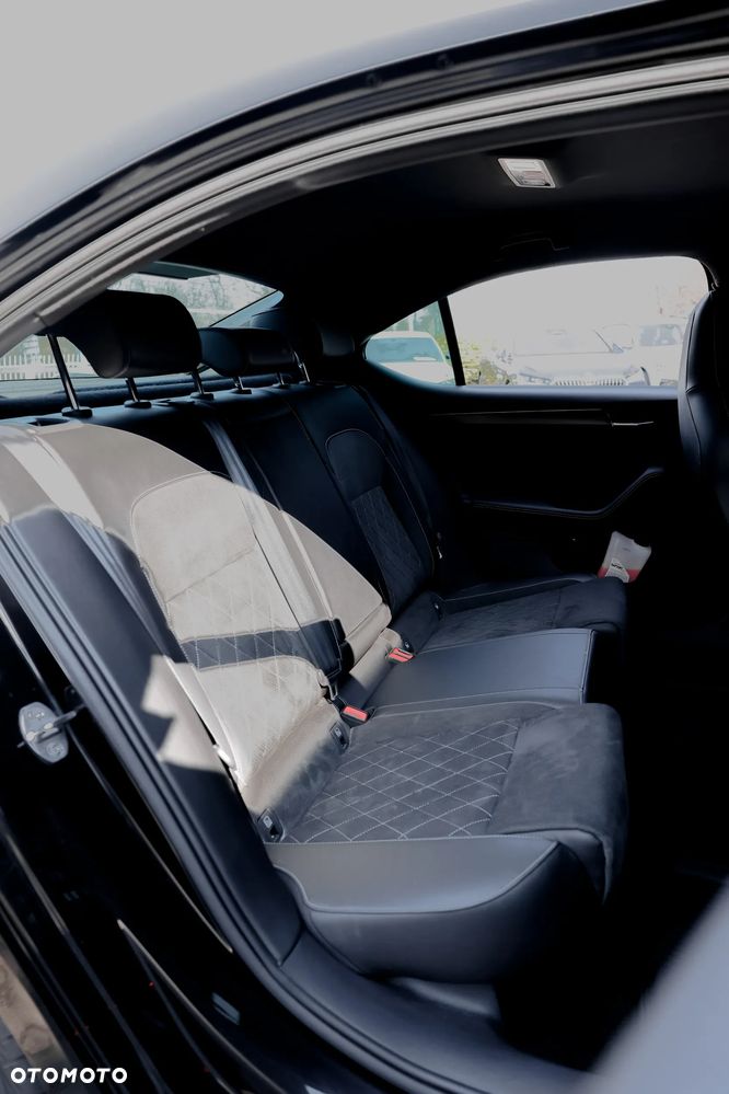 Skoda Superb 2.0 TSI Sportline DSG - 12