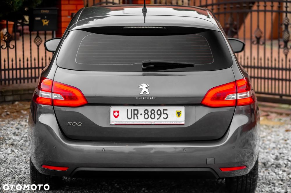 Peugeot 308 BlueHDi 130 EAT8 Allure - 11