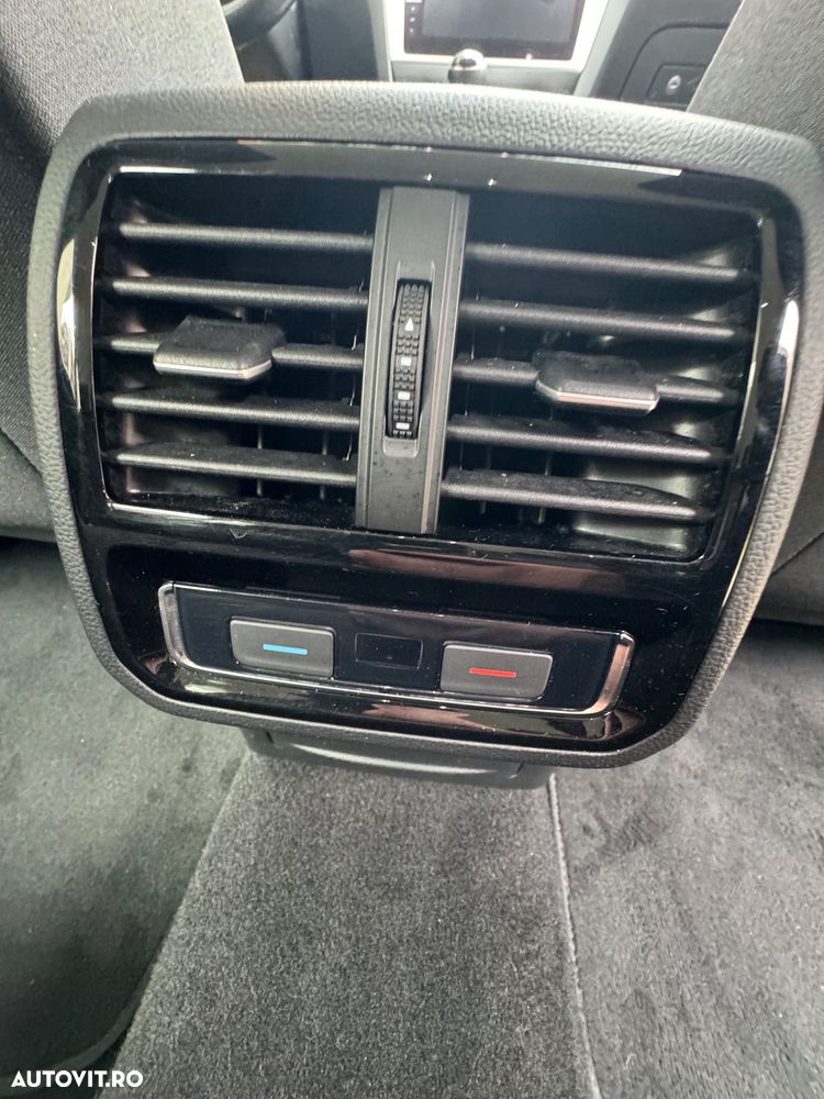 Volkswagen Passat 2.0 TDI (BlueMotion Technology) Highline - 28