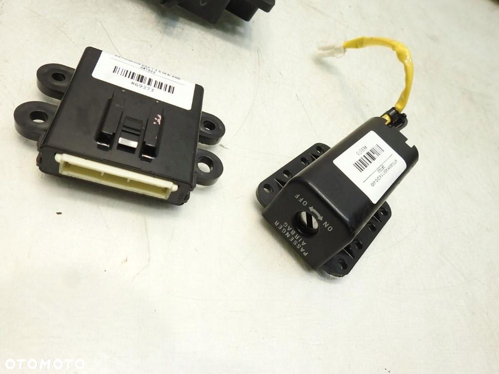 ZESTAW STARTOWY MITSUBISHI ASX 1.8 DI-D 1860B422 8637A643 8637A633 - 9