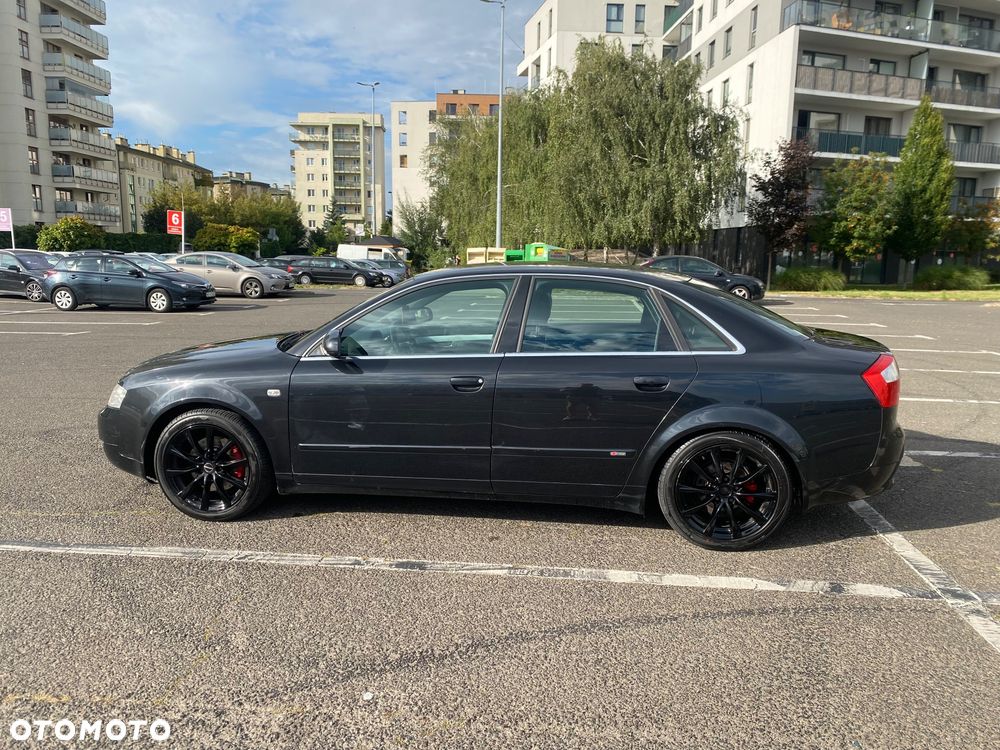 Audi A4 Limousine - 5