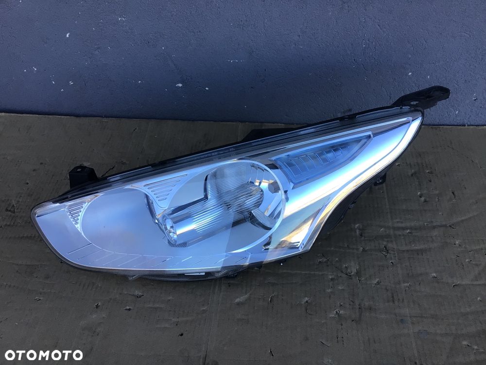 Lampa przednia lewa Ford B-max - 2