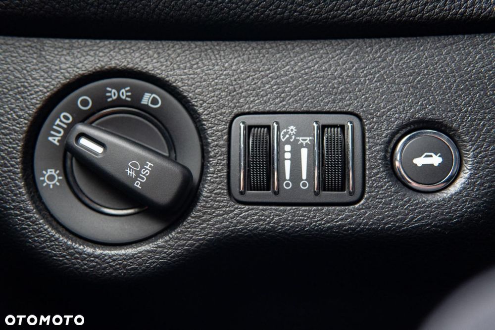 Dodge Challenger 3.6 SXT - 32