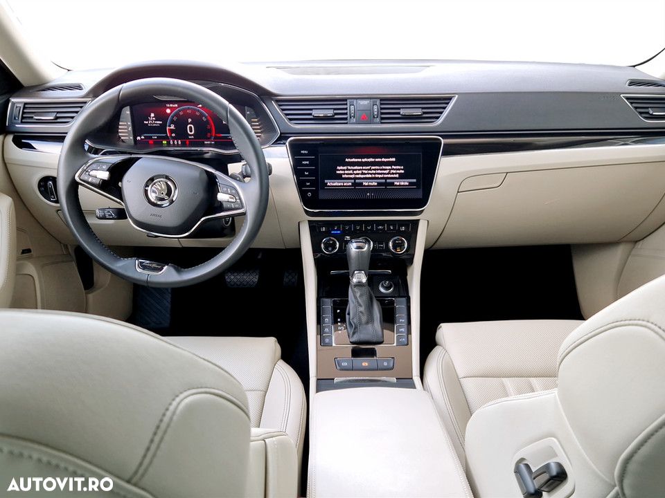 SKODA Superb 2023 — imagine 13