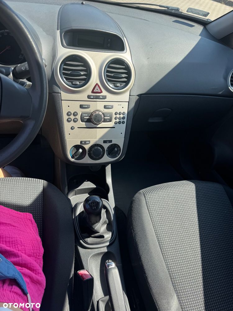 Opel Corsa 1.3 CDTI Essentia - 13