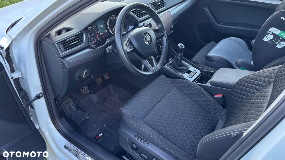 Skoda Superb 2.0 TDI Style - 10