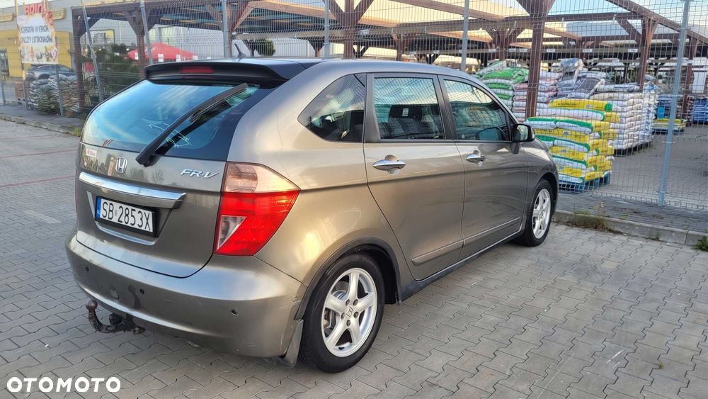 Honda FR-V - 3