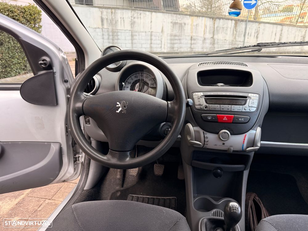 Peugeot 107 1.0 Urban - 10