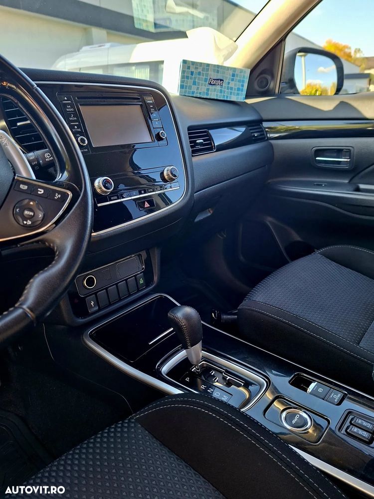 Mitsubishi Outlander 2.0L AS&G CVT Instyle - 8