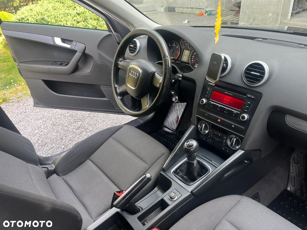 Audi A3 Sportback 1.9 TDI DPF Attraction - 12