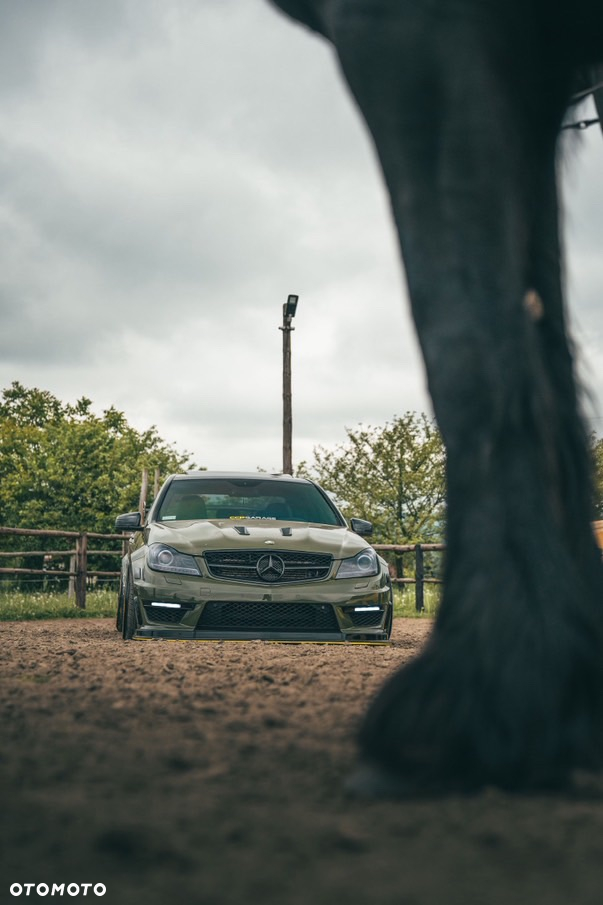 Mercedes-Benz Klasa C 63 AMG T 7G-TRONIC Performance Plus - 39