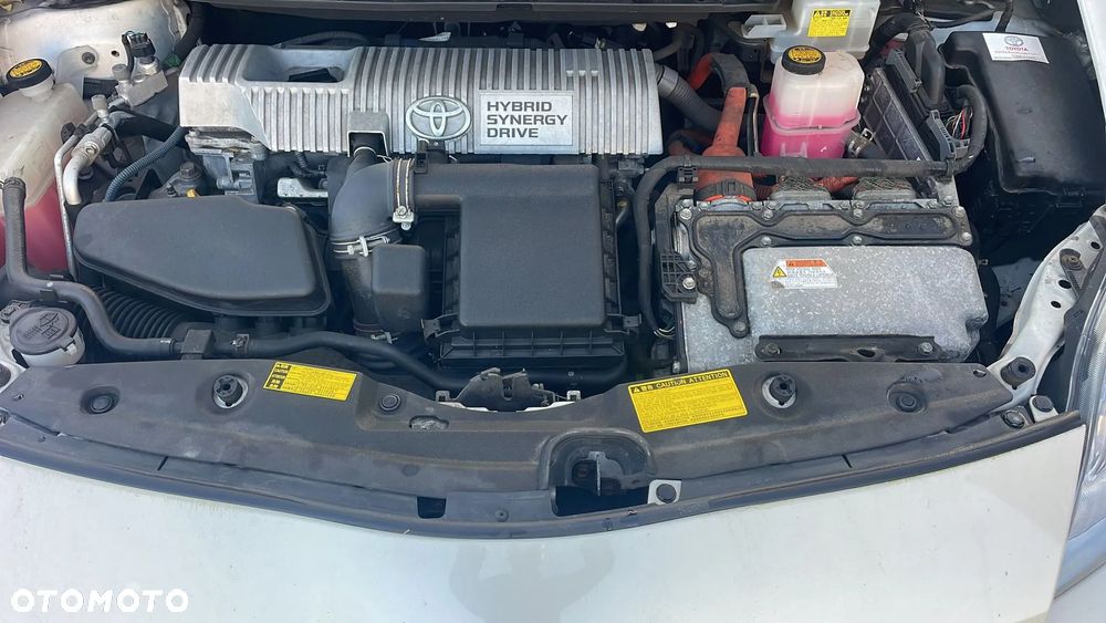 Toyota Prius 1.8 HSD Premium - 19
