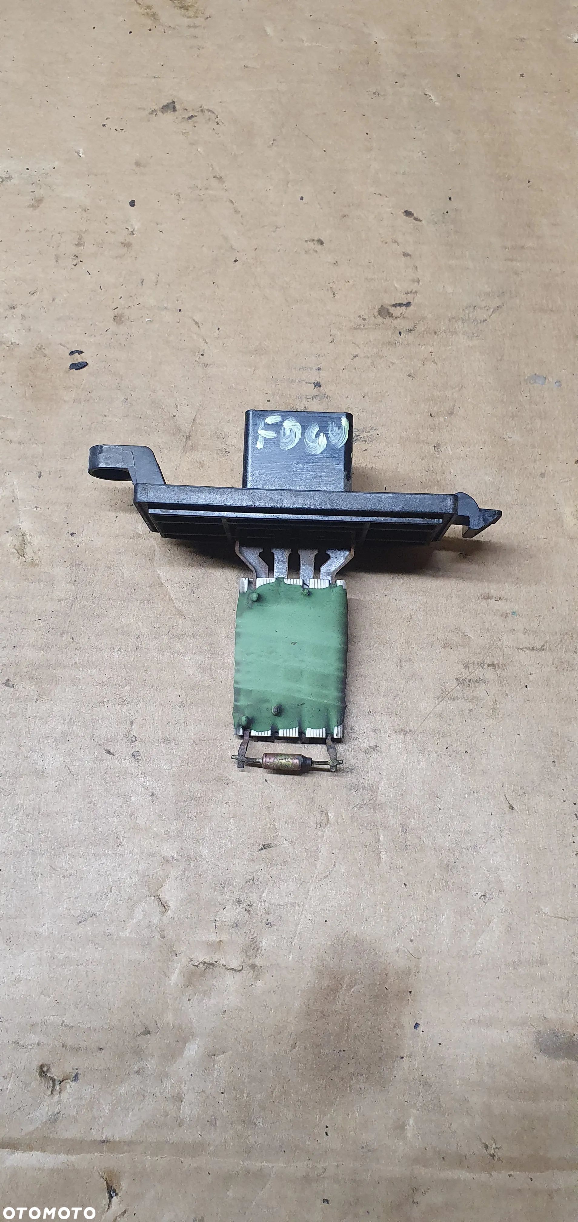 Rezystor opornik dmuchawy wentylatora Ford Focus MK3 - 1