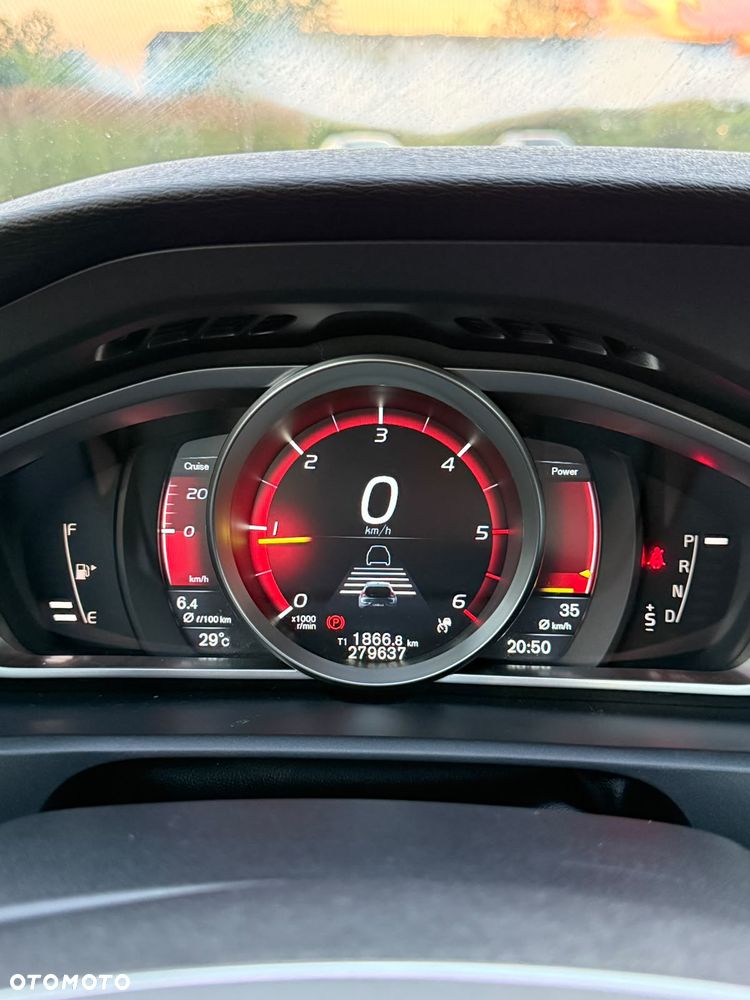 Volvo V40 D2 Summum - 34