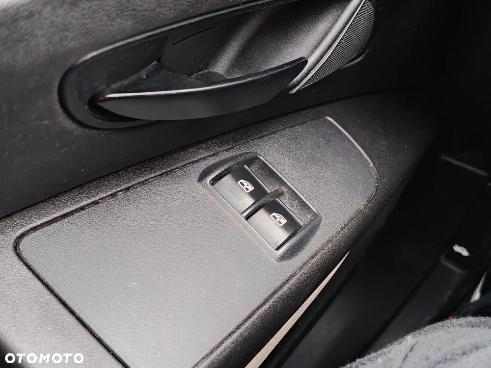 Fiat Linea 1.4 Active - 22