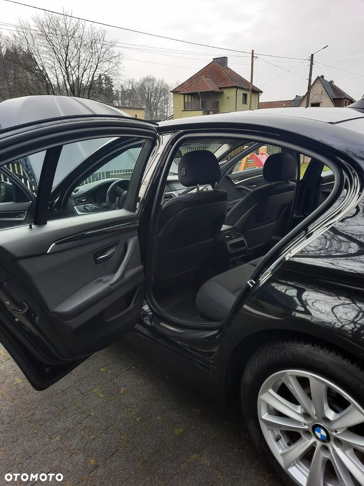 BMW Seria 5 518d - 21