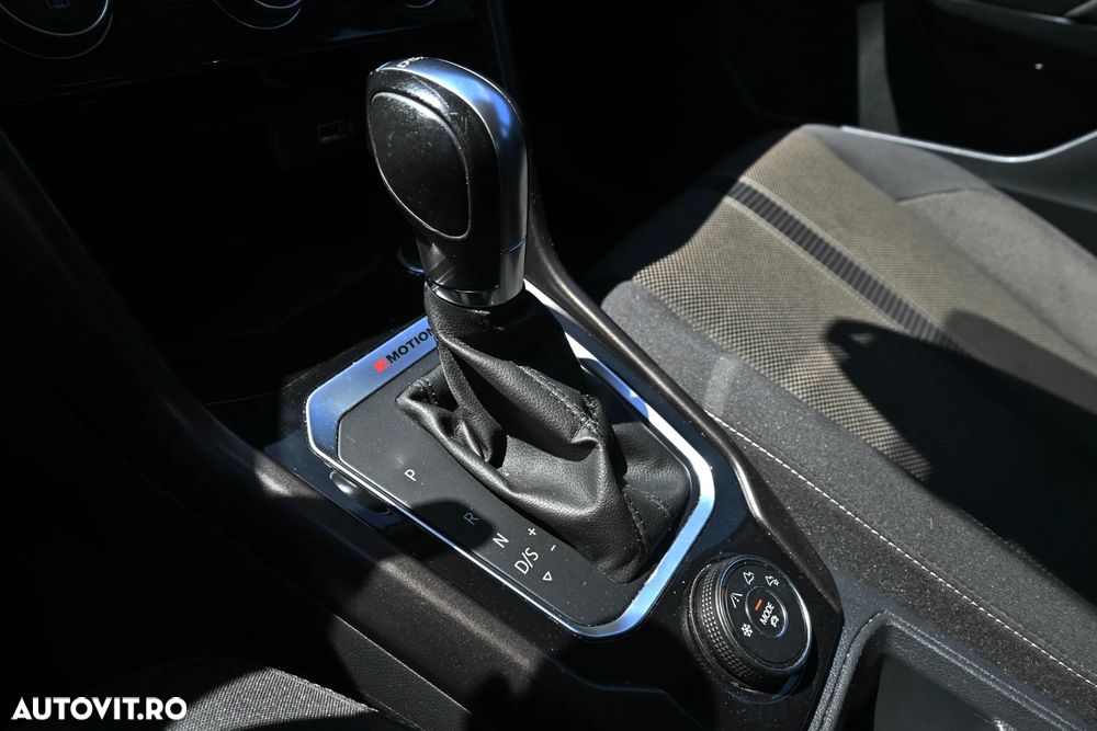 Volkswagen T-Roc 2.0 TDI SCR 4MOTION DSG Style - 24