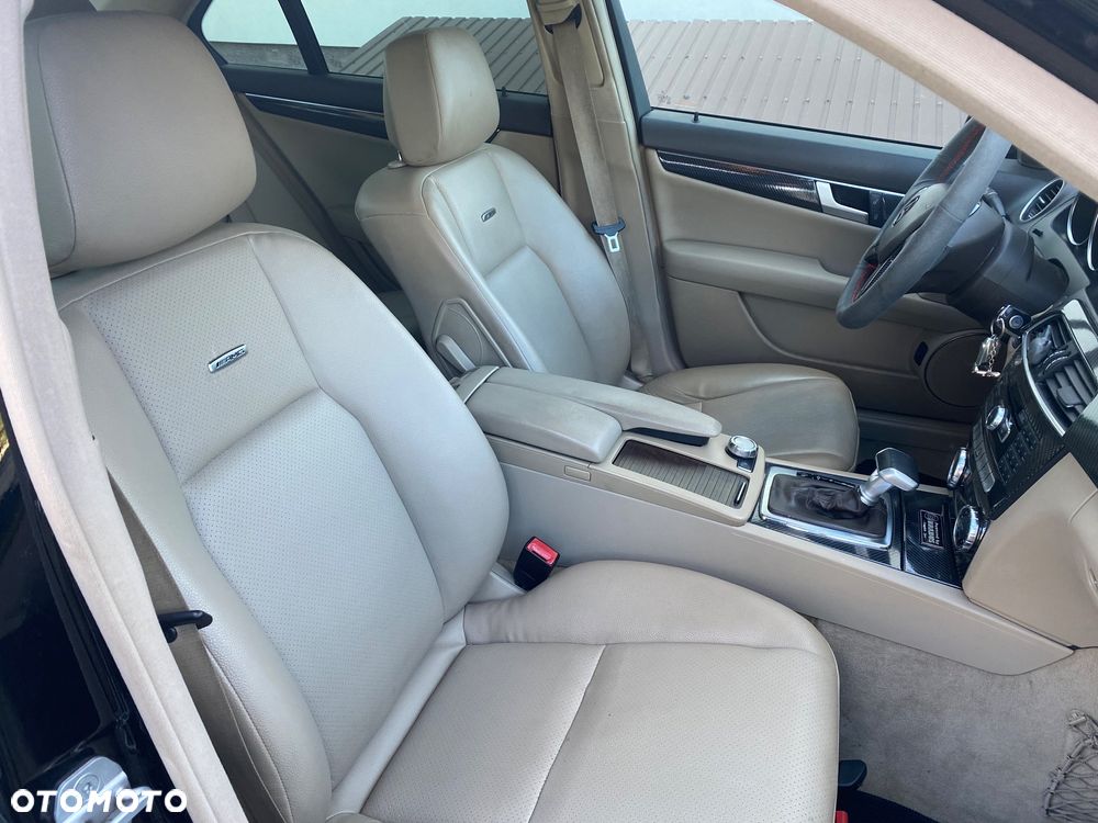 Mercedes-Benz Klasa C 180 CGI Automatik BlueEFFICIENCY Avantgarde - 20