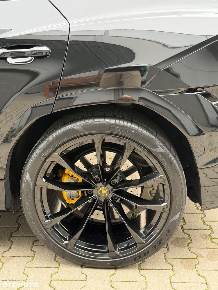 Lamborghini Urus - 34