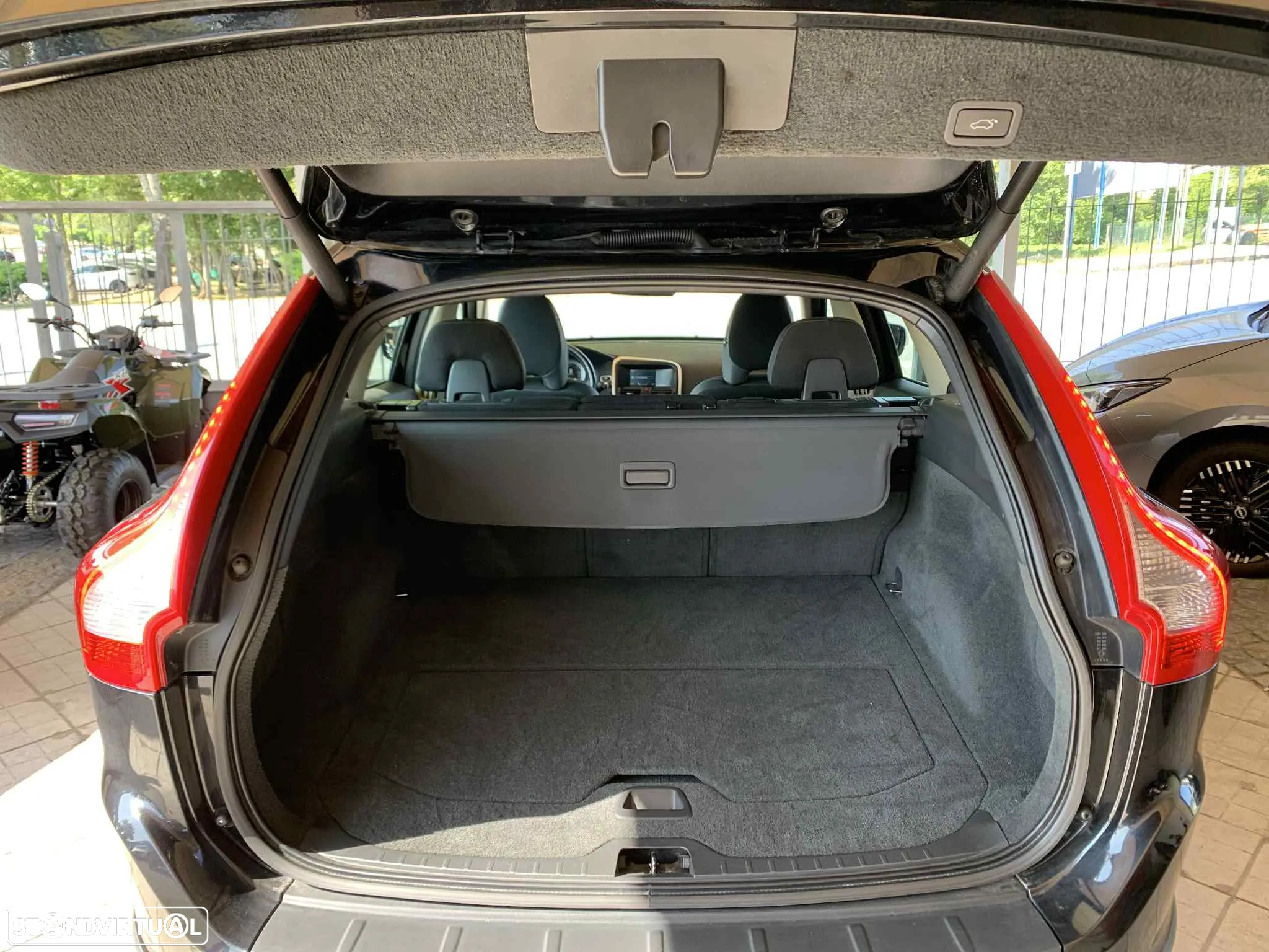 Volvo XC 60 2.0 D3 Drive Momentum Start/Stop - 14